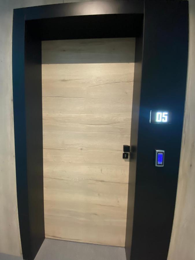 Super Seven Inn Beograd Ngoại thất bức ảnh