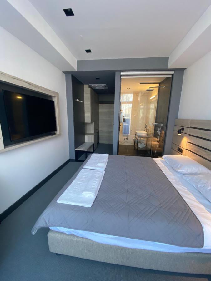 Super Seven Inn Beograd Ngoại thất bức ảnh