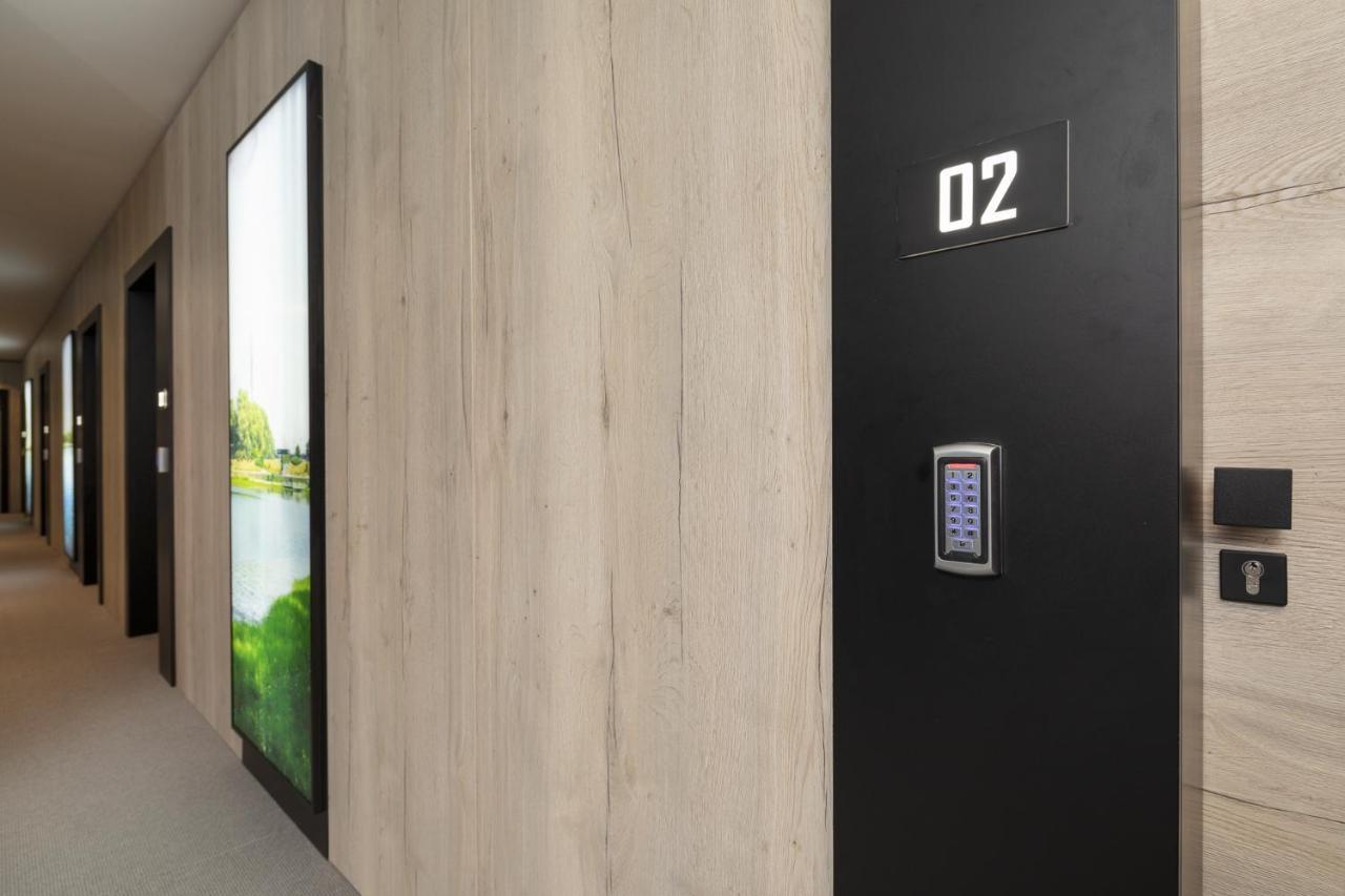 Super Seven Inn Beograd Ngoại thất bức ảnh